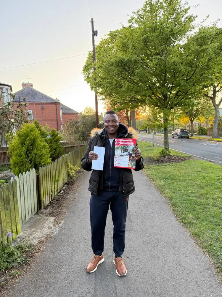 Delivering leaflets in University Ward